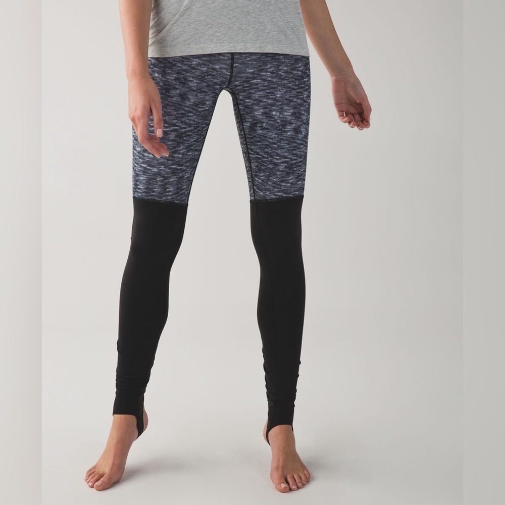 3/$30 ☀️ Lululemon Wunder Under Pant *Stirrup Dramatic Static White Black
